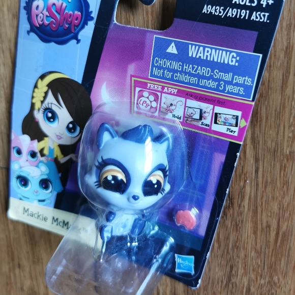 ***Sold***Littlest pet shop Mackie Mcmask - Picture 5 of 8